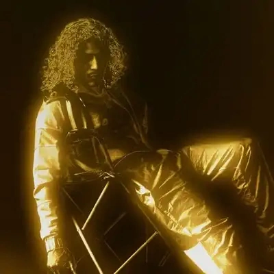 Jaquette de Hatik - Chaise pliante (Gold Edition) 2020