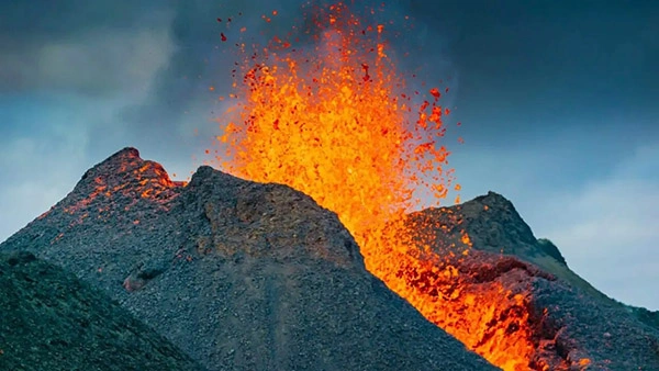 Jaquette de Volcans eruptions cataclysmiques