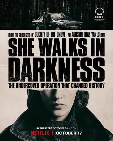 Jaquette de She Walks In Darkness